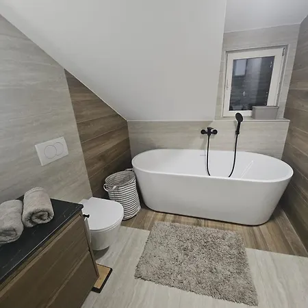 Jeger & Jacuzzi *